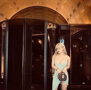 Meet your Posher, Dang